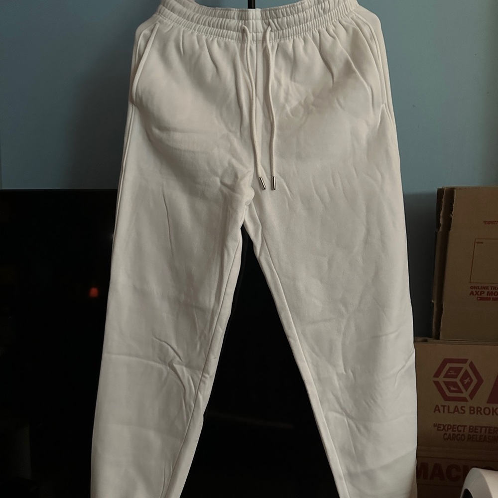 h&m unisex joggers 🤍